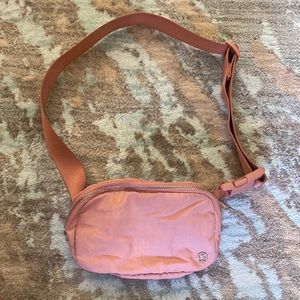 Lululemon Everywhere Belt Bag Pastel Pink